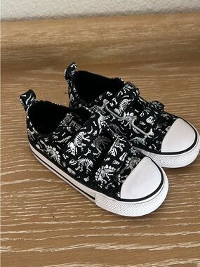 Two Pairs Dinosaur skeleton Sneakers - Vans and Converse